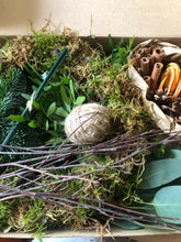 Load image into Gallery viewer, DIY Christmas Wreath Kit -Beginner