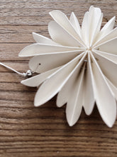 Load image into Gallery viewer, Paper Snowflake Decoration
